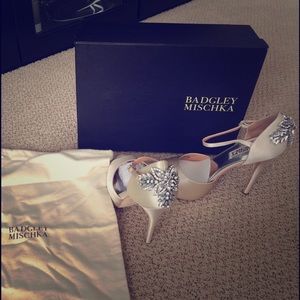 Badgley Mischka Nessa Pumps Never been worn