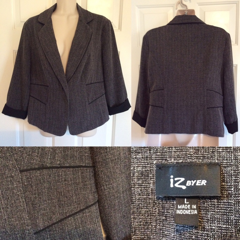 Black and white 3/4 sleeve lightweight blazer