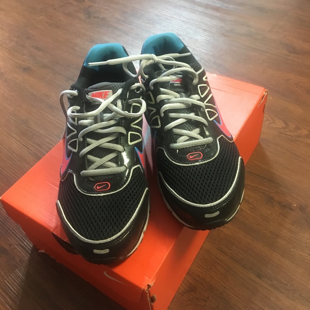Nike Shox Qualify + 2
