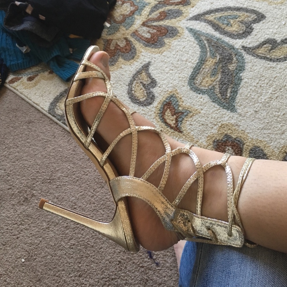 Gorgeous Strappy Fancy Sandals!