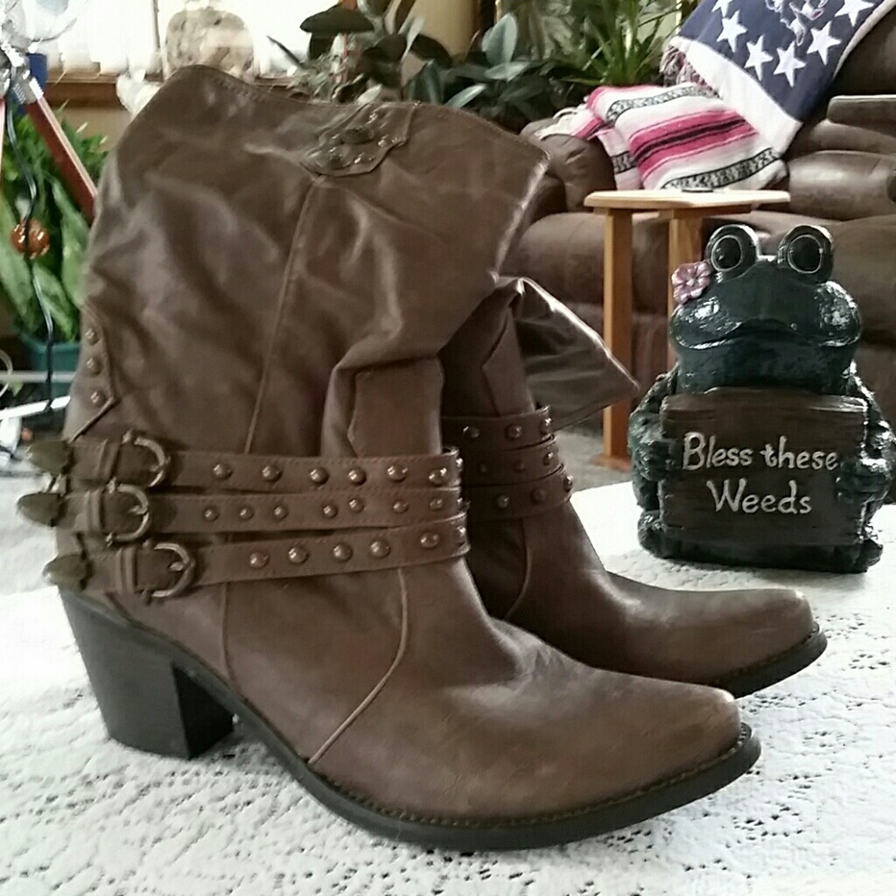 Wild Duces Brown Boots