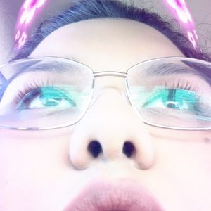 Meet your Posher, Kassandra