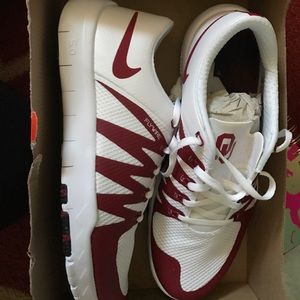 NIB Oklahoma University Rare Nike free trainers