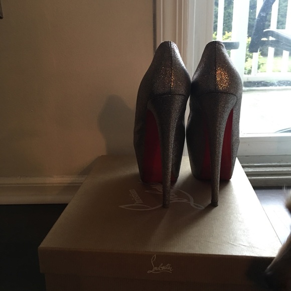 Louboutin highness sz 37 - Picture 2 of 3