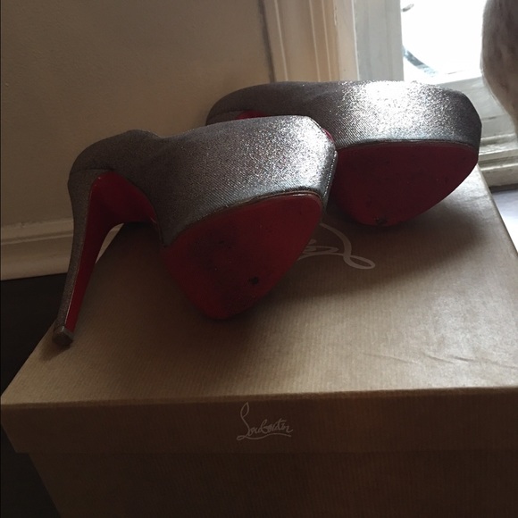 Louboutin highness sz 37 - Picture 3 of 3