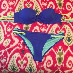 Blue VS bikini set. Top 32C and small bottoms