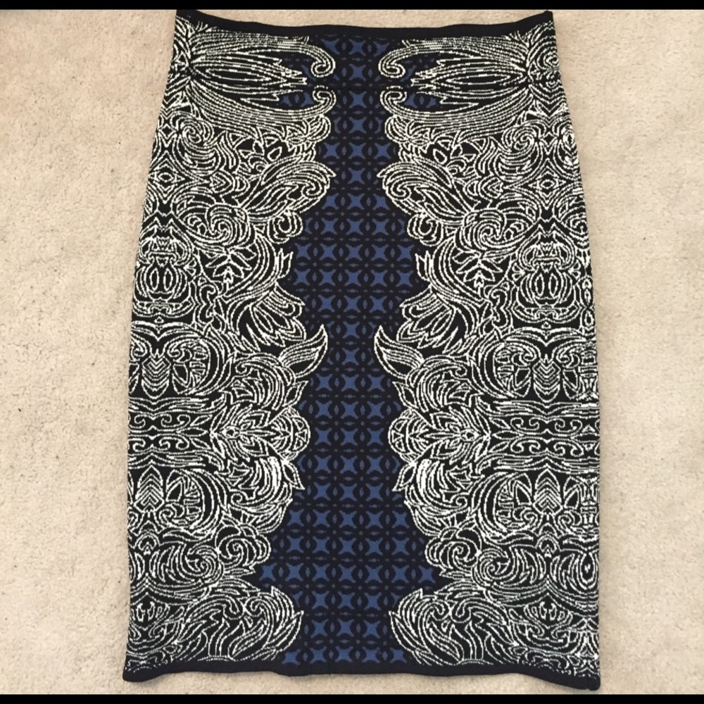 BCBG bodycon skirt with print