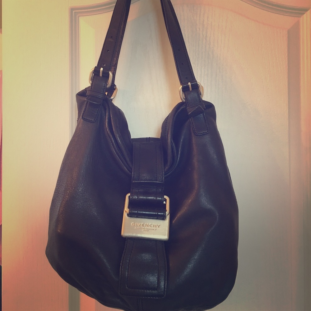 Authentic Shoulder GIVENCHY Black genuine leather