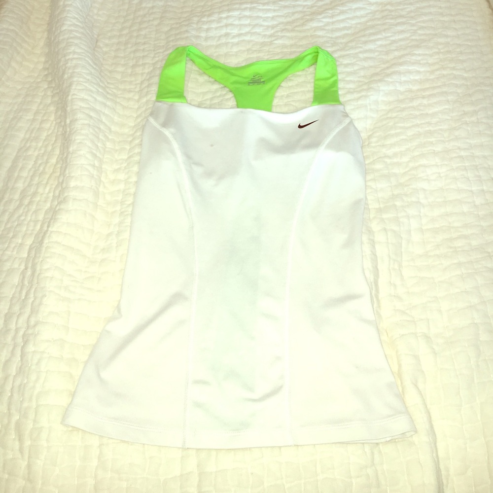 Nike "Dri-Fit" Top (XS)