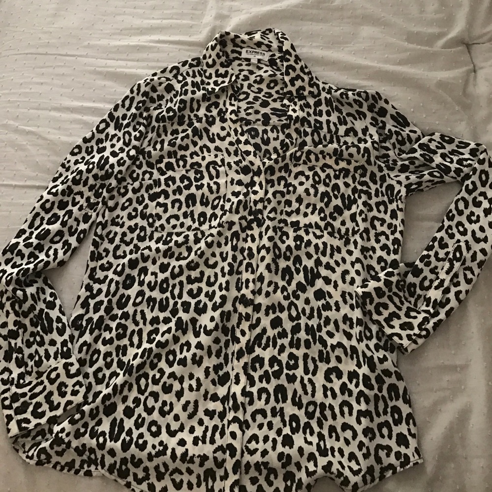 Leopard print long sleeve blouse