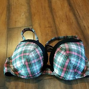 Like new Victoria's Secret plunge bra 36d