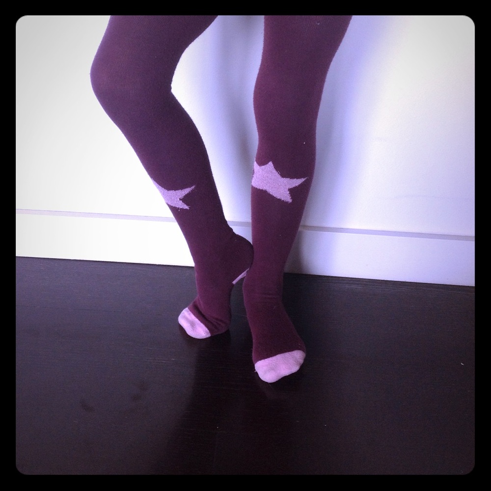 Magenta leggings with stars