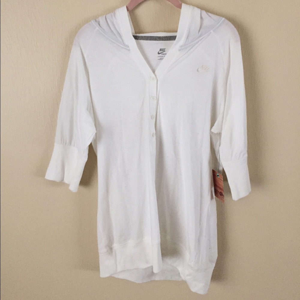 NIKE women's short sleeve hooded pullover.NWT