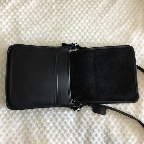 •SOLD•Coach Black Leather Cross Body Vintage Purse - Picture 6 of 8