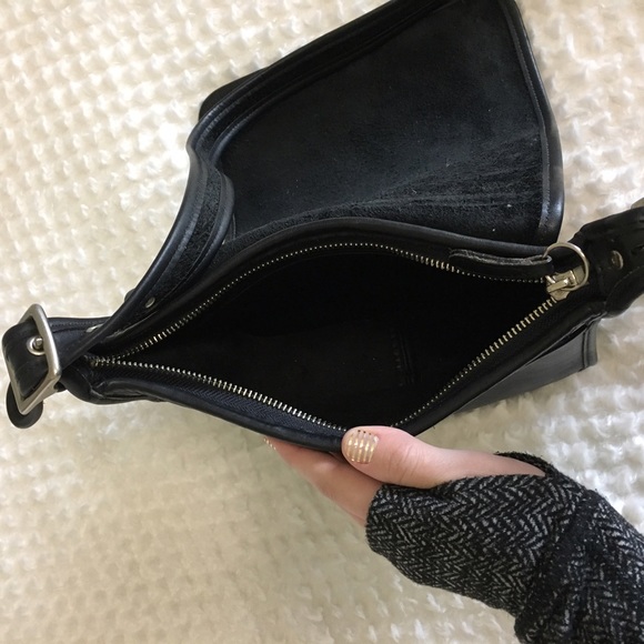 •SOLD•Coach Black Leather Cross Body Vintage Purse - Picture 7 of 8