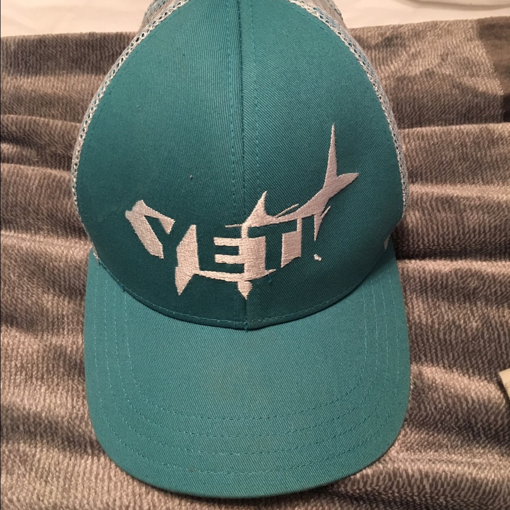 Never Worn Yeti hat