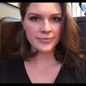 Meet your Posher, Camille