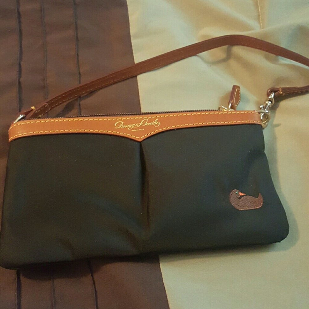 wristlet black