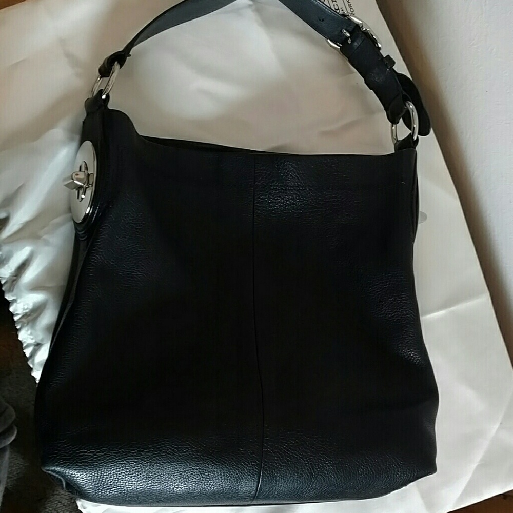 Coach 16535 Black Leather Penelope Shopper