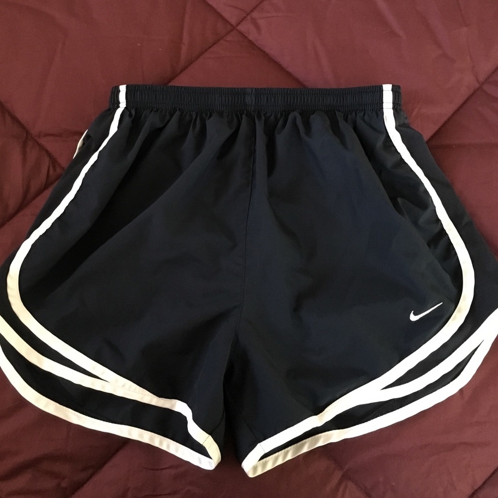 Nike women's medium running shorts