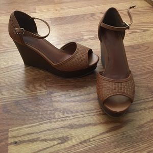 SALE! Banana republic wedges
