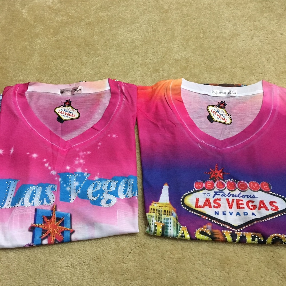 💯💥2 new with tag Las Vegas t-shits