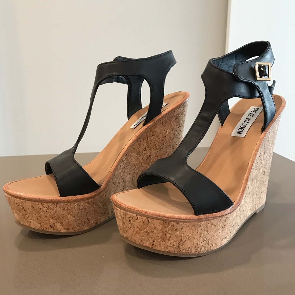 Steve Madden Black Wedges