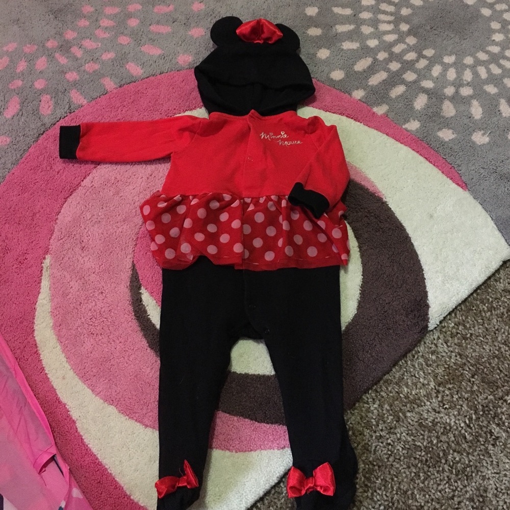 Minnie Mouse Outfit