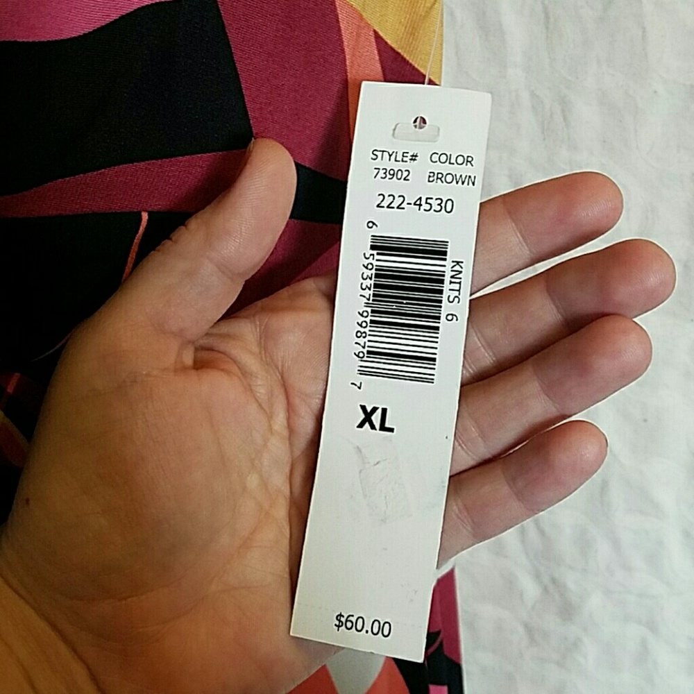 Patterned Dress - Picture 2 of 3
