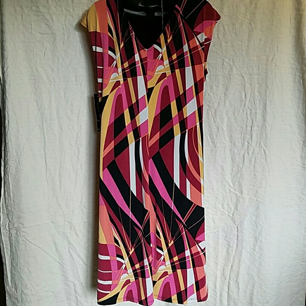 Patterned Dress - Picture 3 of 3