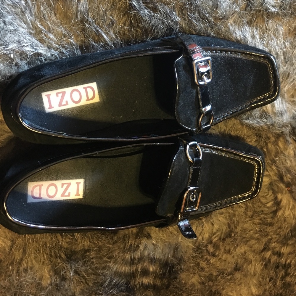 Izod flats❤️