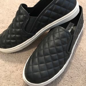 Steve Madden black slip-on sneakers size 8.5