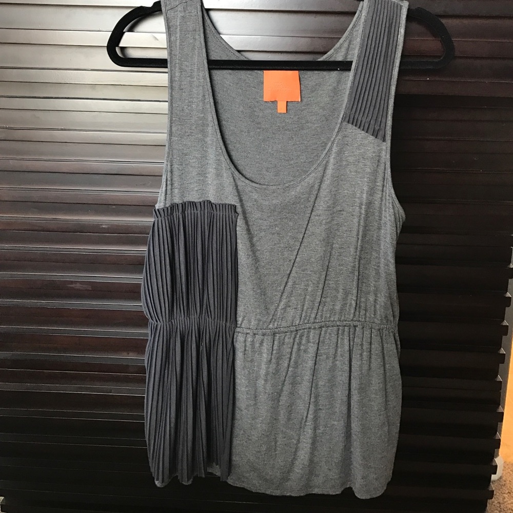 ❤Anthropologie tank, gray + black, Large