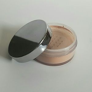 New Mary Kay Beige 0.5 Mineral Powder Foundation