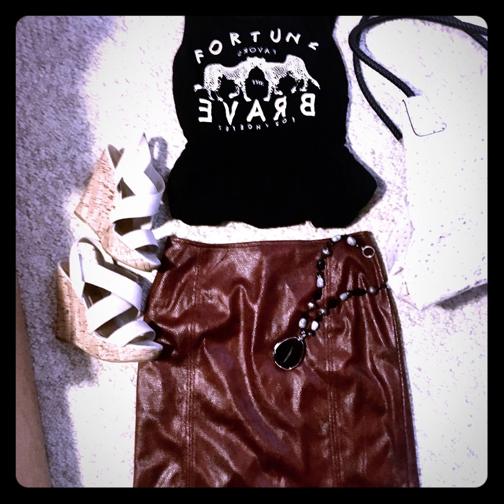 Chicos vegan leather pencil skirt