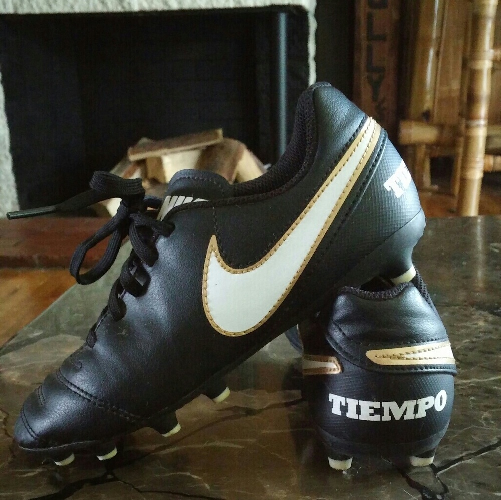 Kids Nike Tiempo soccer cleats ⚽