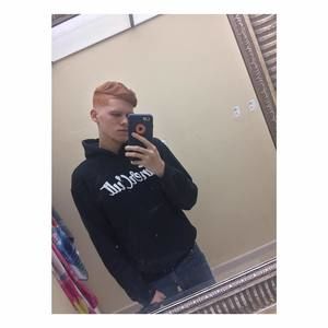 Meet your Posher, Juan omar