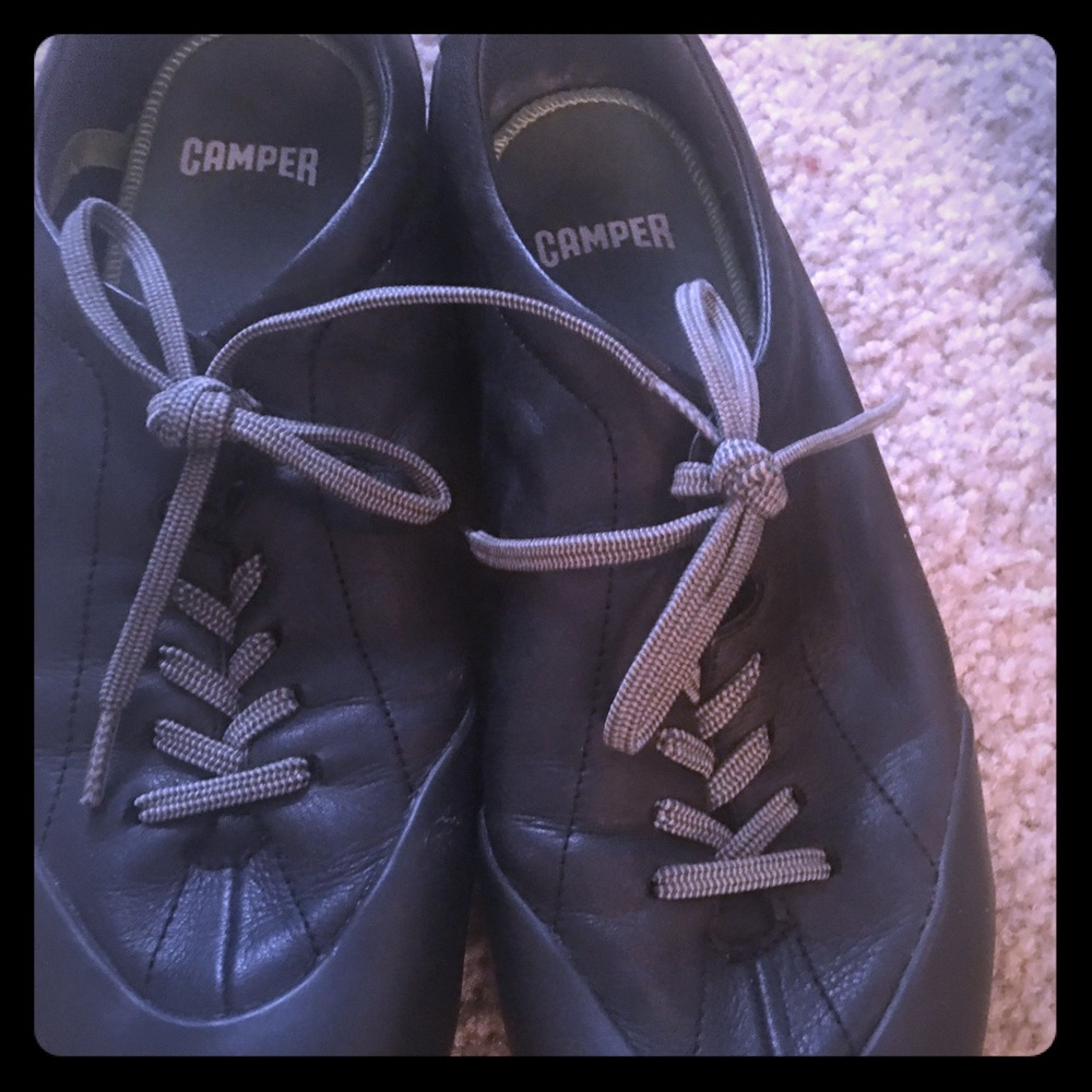 Casual shoes