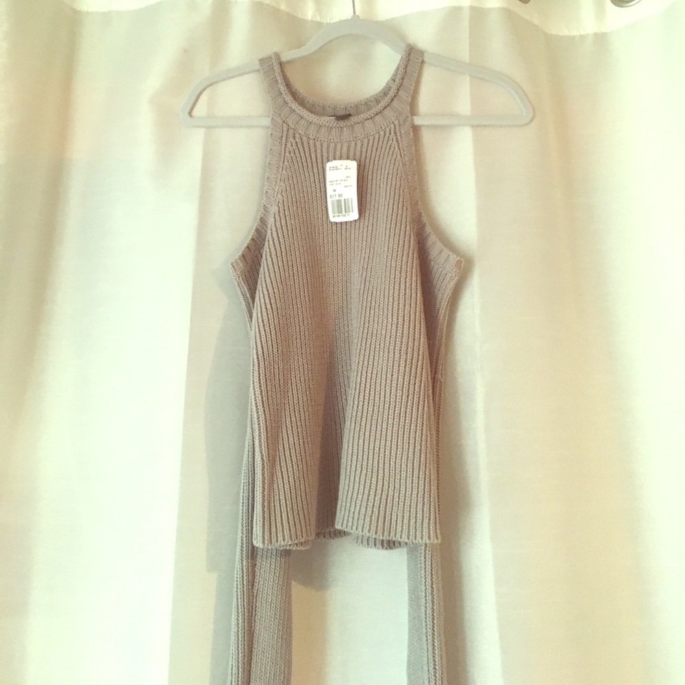 Forever21 NWT gray open shoulder top