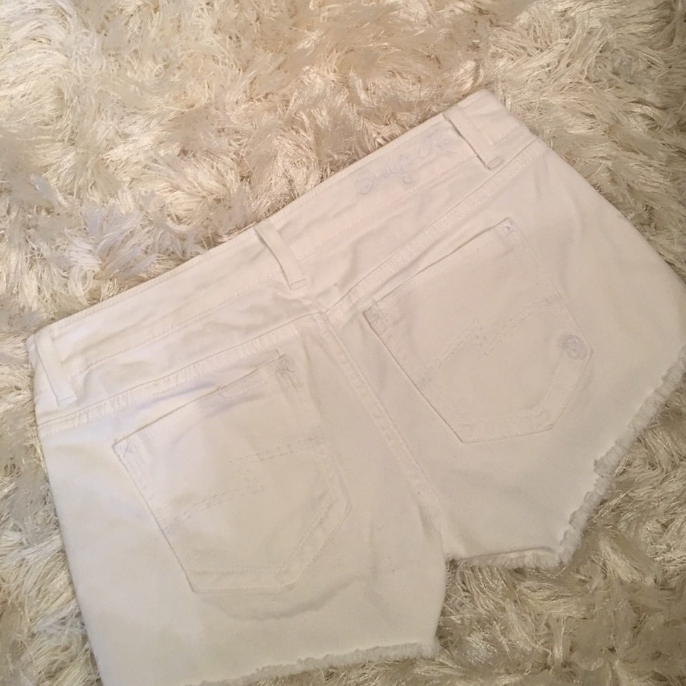 Shorts - Picture 3 of 3