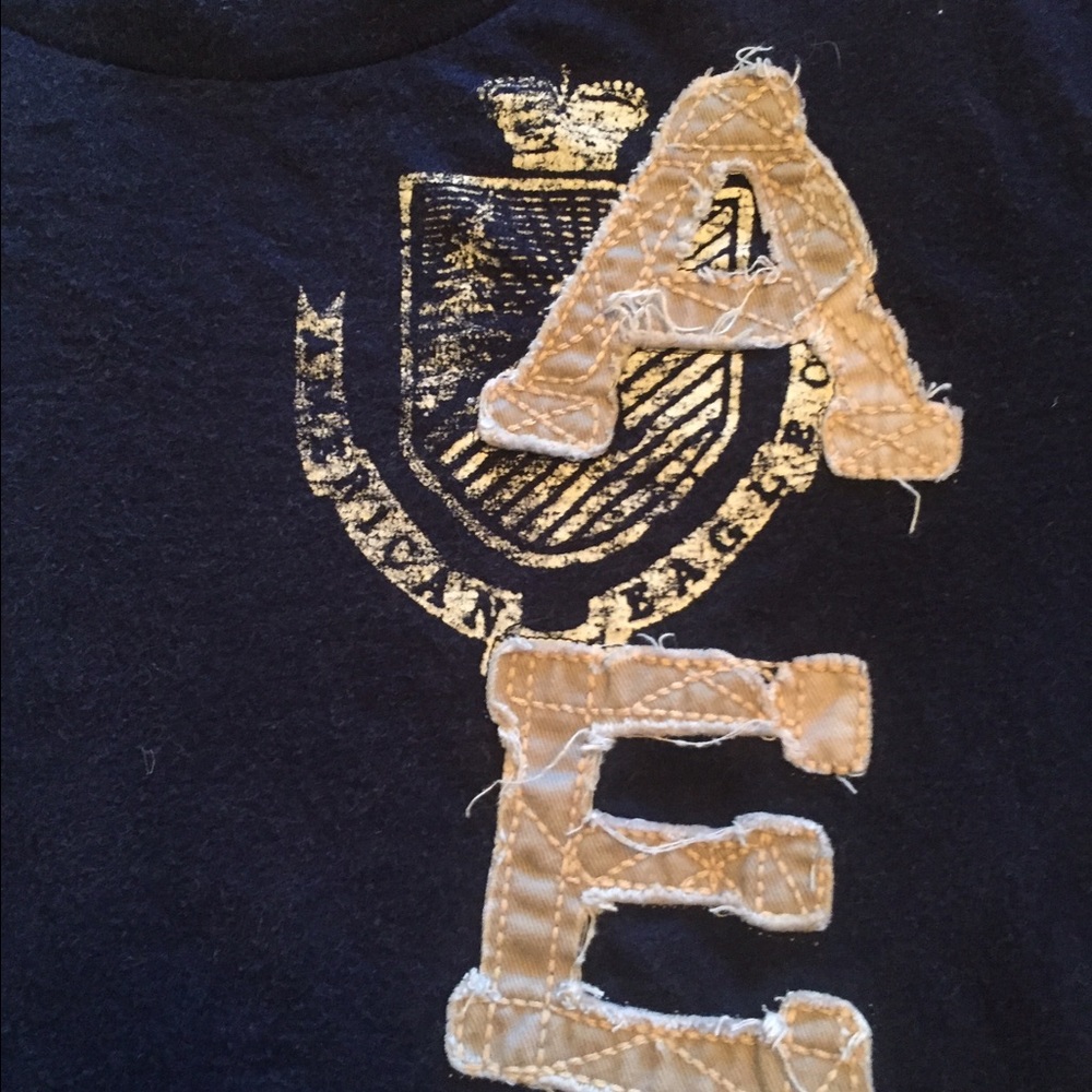 American Eagle T shirt