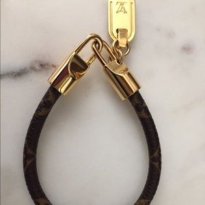 Authentic Louis Vuitton Monogram Luck It Bracelet