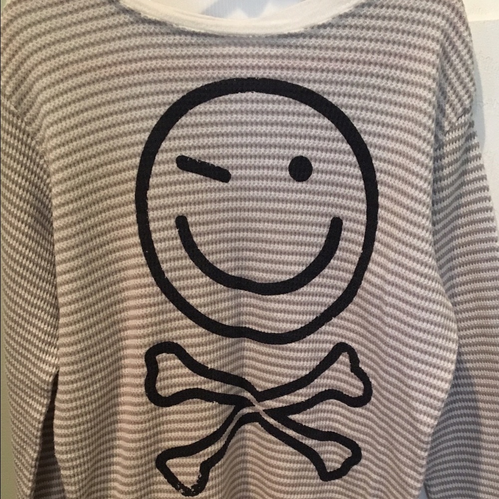Smiley Face Graphic Long Sleeve Shirt