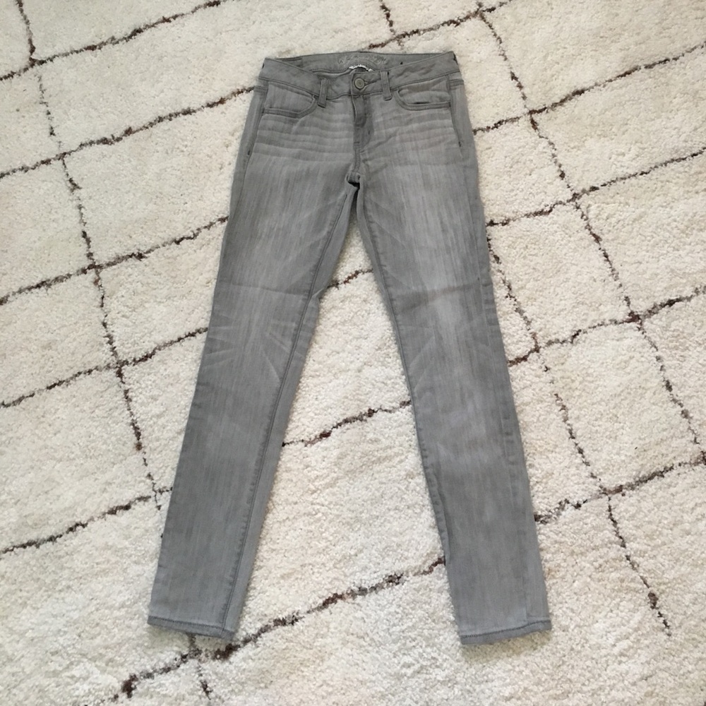 Gray American Eagle Super Stretch Jeans
