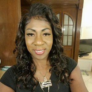 Meet your Posher, Beverly