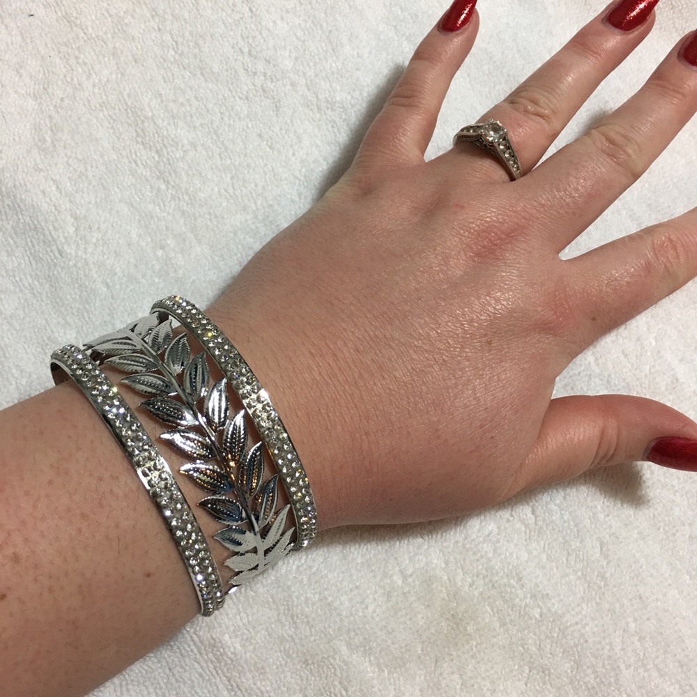 Leaf Cuff Bracelet - Picture 5 of 6