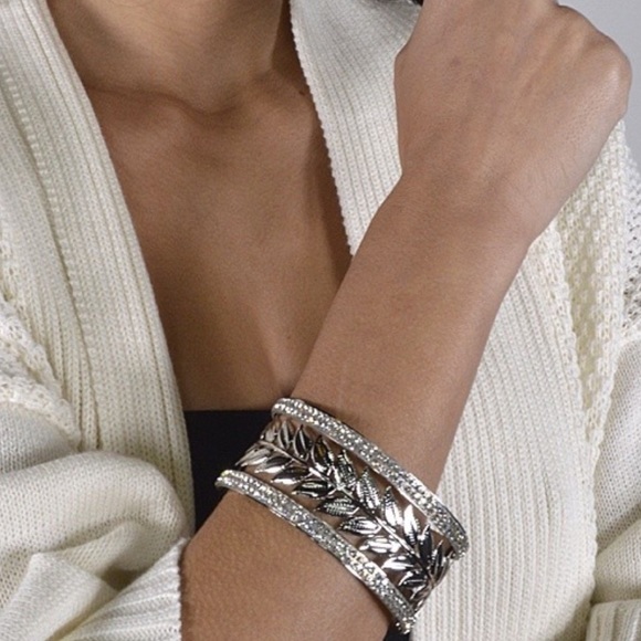 Leaf Cuff Bracelet - Picture 6 of 6