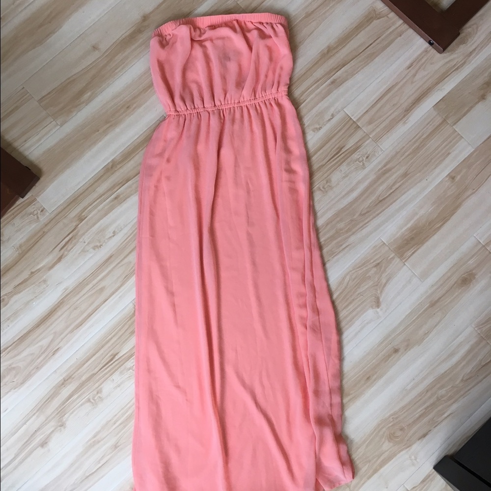 Gorgeous Flowing Strapless Maxi Dress