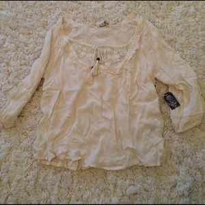 3/4 sleeve peasant shirt