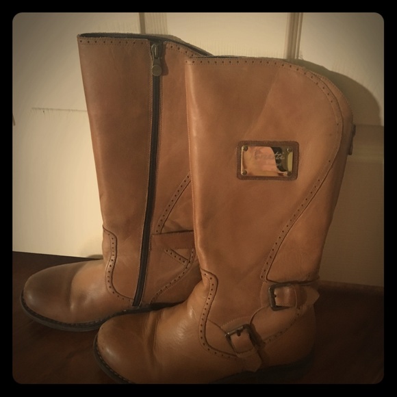 Shoes - Picture 3 of 3